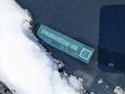 Used 2025 Ford Explorer Platinum w/ LUX Leather Package image 14