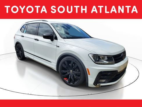 Used 2020 Volkswagen Tiguan SE R-Line w/ 3rd Row Seat Package AWD/4WD image 1