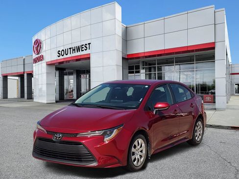 Used 2024 Toyota Corolla LE FWD image 2