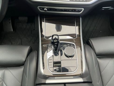 Used 2023 BMW X5 xDrive40i w/ Premium Package AWD/4WD image 11
