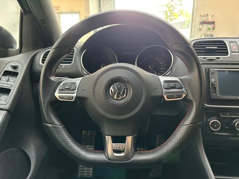 Used 2010 Volkswagen GTI 4-Door FWD image 15