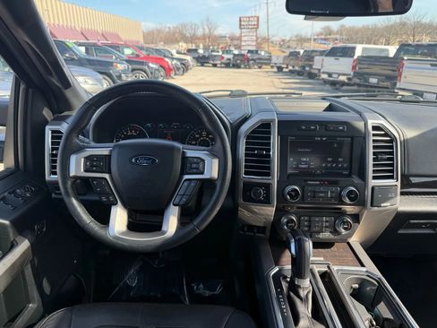 Used 2015 Ford F150 Platinum w/ Equipment Group 701A Luxury image 12