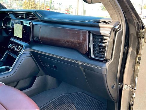 Used 2023 GMC Sierra 1500 Denali Ultimate image 18