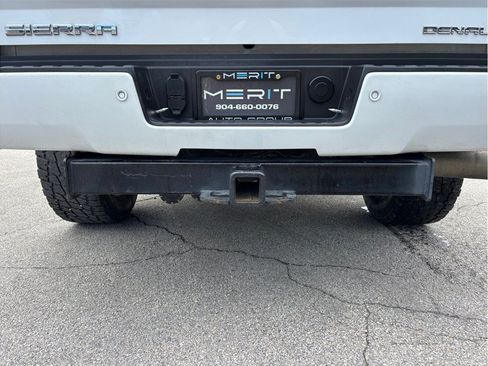 Used 2019 GMC Sierra 2500 Denali w/ Duramax Plus Package AWD/4WD image 18