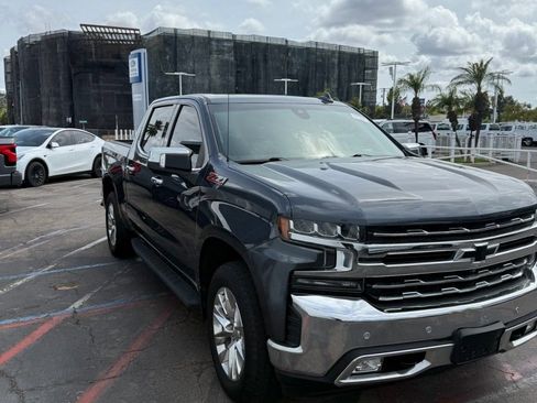 Used 2021 Chevrolet Silverado 1500 LTZ w/ LTZ Premium Package AWD/4WD image 3
