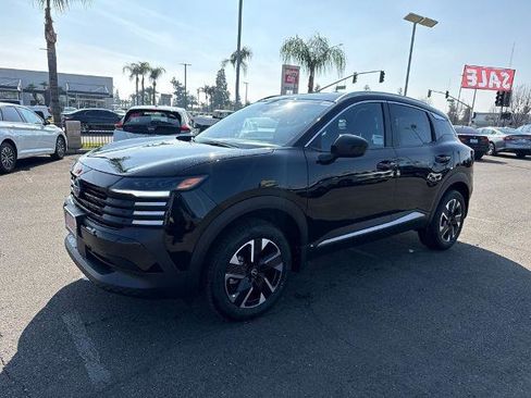 New 2026 Nissan Kicks SV w/ SV Premium Package image 3