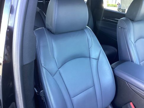 Used 2024 Buick Enclave Premium AWD/4WD image 18