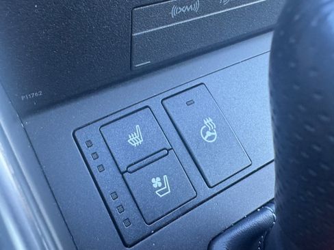 Used 2020 Lexus IS 300 F Sport w/ Blackline Edition image 9