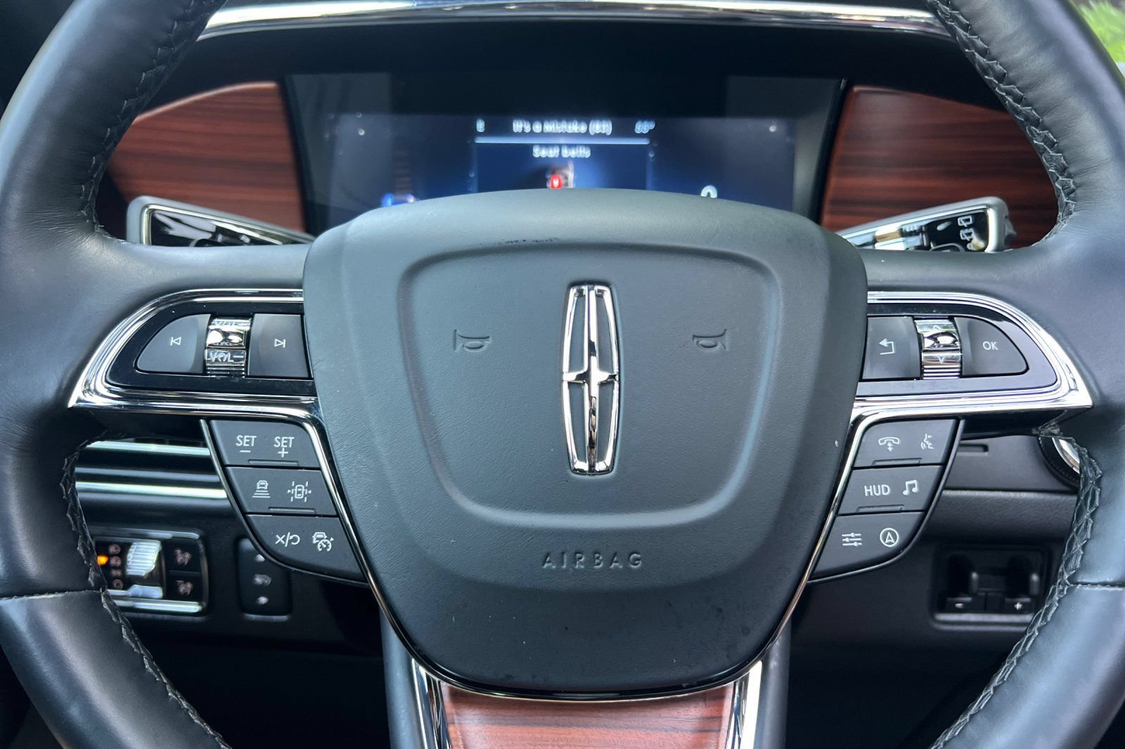Certified 2024 Lincoln Navigator L Reserve AWD/4WD image 25