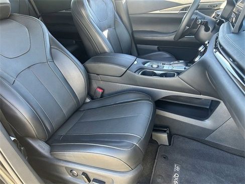 Certified 2025 INFINITI QX60 Luxe w/ Vision Package image 11