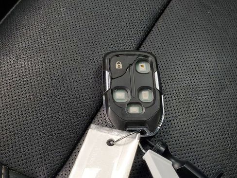 Used 2023 GMC Acadia SLT AWD/4WD image 28