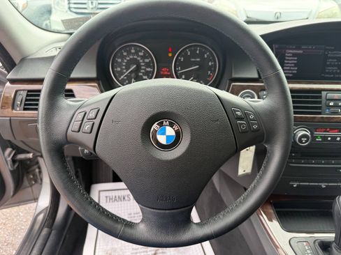 Used 2009 BMW 328i xDrive Sedan AWD/4WD image 18