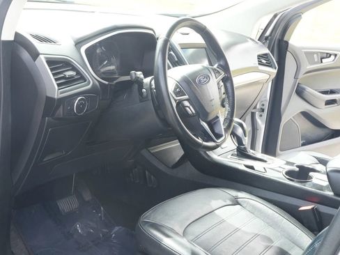 Used 2018 Ford Edge SEL image 2