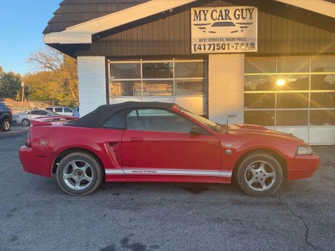 Used 2004 Ford Mustang Deluxe Convertible image 12