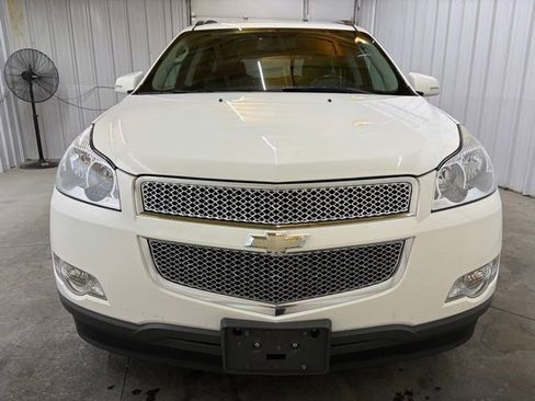 Used 2012 Chevrolet Traverse LT FWD image 2