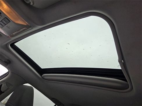 Used 2019 Toyota RAV4 XLE w/ Convenience Package image 16