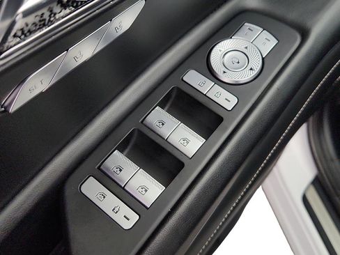 Used 2021 Genesis GV80 2.5T w/ Advanced Package 02 image 21