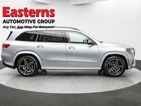 Used 2023 Mercedes-Benz GLS 450 4MATIC w/ AMG Line Exterior image 4