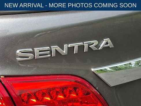 Used 2015 Nissan Sentra SR FWD image 10