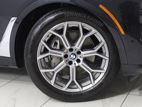 Used 2023 BMW X7 xDrive40i w/ Premium Package image 17