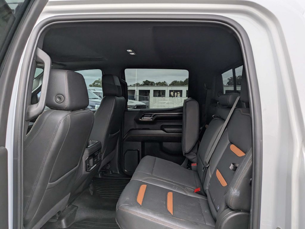 Used 2024 GMC Sierra 1500 AT4 w/ AT4 Premium Package AWD/4WD image 12