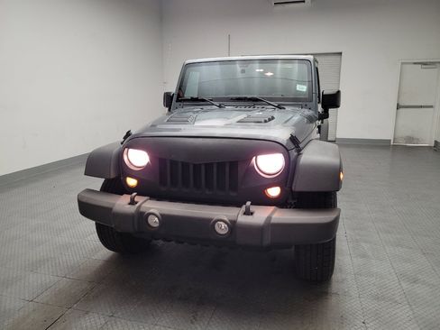 Used 2015 Jeep Wrangler Unlimited Sport w/ Connectivity Group AWD/4WD image 15