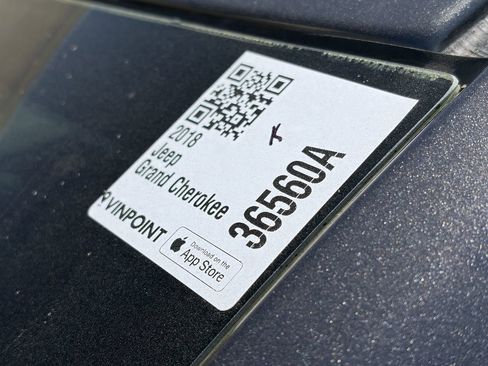 Used 2018 Jeep Grand Cherokee Altitude RWD image 32