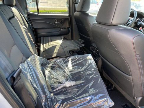 New 2026 Honda Ridgeline Black Edition image 13