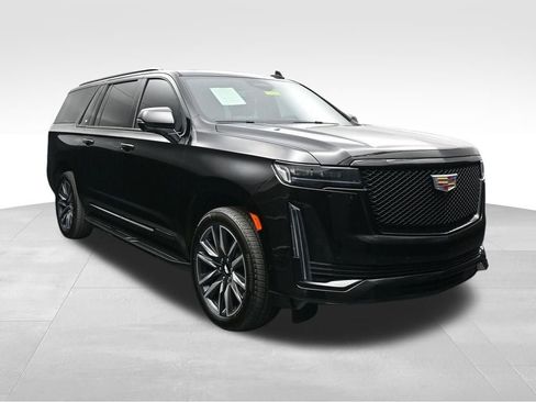 Used 2023 Cadillac Escalade ESV Sport AWD/4WD image 7