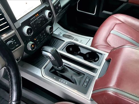 Used 2018 Ford F150 Platinum w/ Equipment Group 701A Luxury image 15