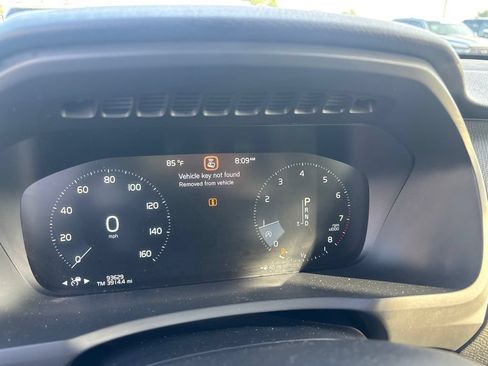 Used 2018 Volvo XC90 T6 Momentum w/ Convenience Package AWD/4WD image 12