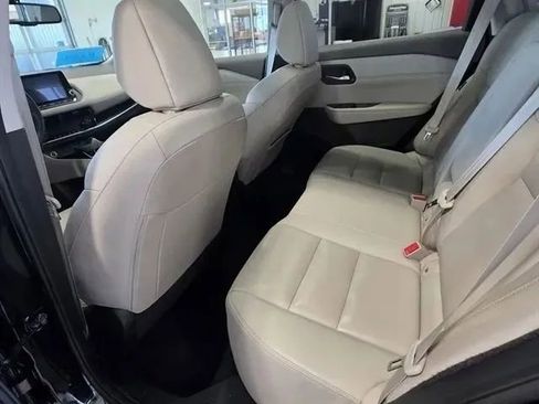 Used 2023 Nissan Rogue SL AWD/4WD image 14