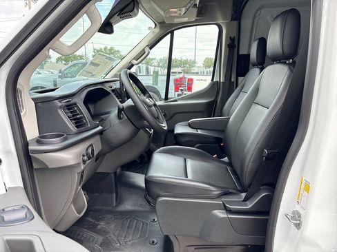 New 2026 Ford Transit 250 148 Medium Roof RWD image 28