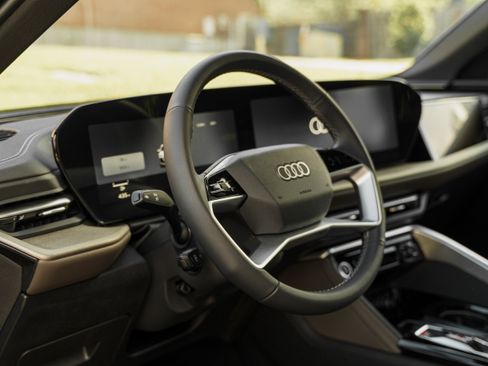 New 2026 Audi Q5 Premium AWD/4WD image 9