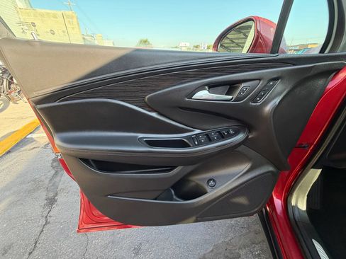 Used 2018 Buick Envision Essence AWD/4WD image 12