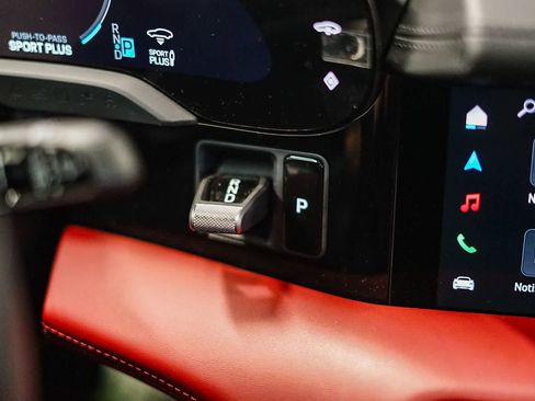 Used 2025 Porsche Taycan 4S image 27