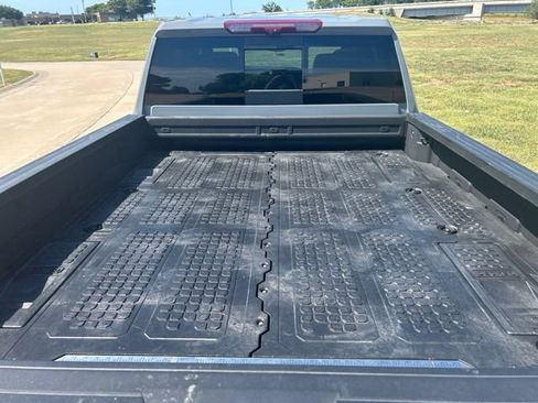 Used 2025 GMC Sierra 2500 AT4 w/ AT4 Premium Plus Package AWD/4WD image 10