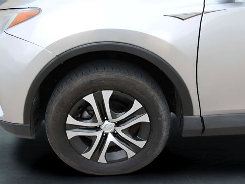 Used 2016 Toyota RAV4 LE image 10
