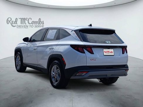 Certified 2025 Hyundai Tucson SE FWD image 3