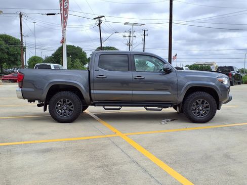 Used 2023 Toyota Tacoma SR5 image 4