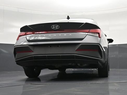 Used 2024 Hyundai Elantra SEL FWD image 28
