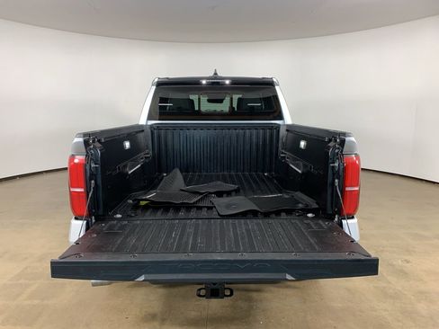 Used 2024 Toyota Tacoma SR5 AWD/4WD image 12