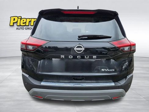 Used 2023 Nissan Rogue SV image 5