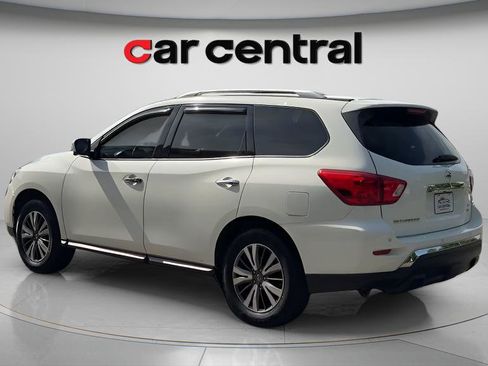 Used 2017 Nissan Pathfinder SL AWD/4WD image 7