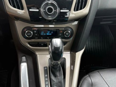 Used 2012 Ford Focus SEL image 15