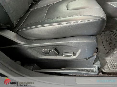 Used 2016 Ford Edge Titanium w/ Equipment Group 302A AWD/4WD image 48