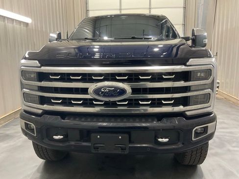 Used 2024 Ford F250 Platinum AWD/4WD image 2