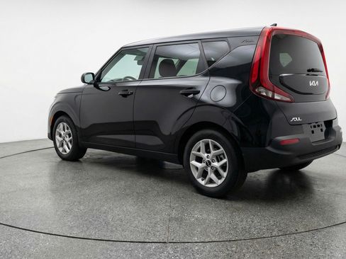 Used 2025 Kia Soul LX w/ LX Technology Package image 6