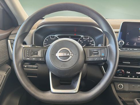 Certified 2023 Nissan Rogue SV AWD/4WD image 9