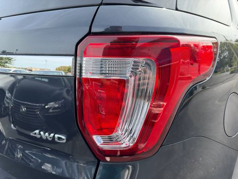 Used 2017 Ford Explorer XLT w/ Equipment Group 202A image 26